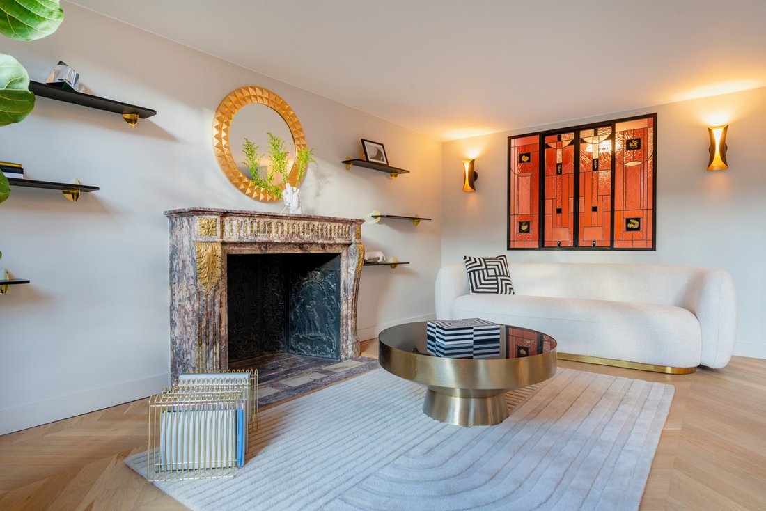 Apartment in Grange Aux Belles-Terrage, Paris 10e Arrondissement, Paris 4 - 15869282