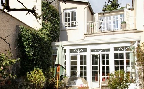 Casa a Le Village, Louveciennes, Francia 1