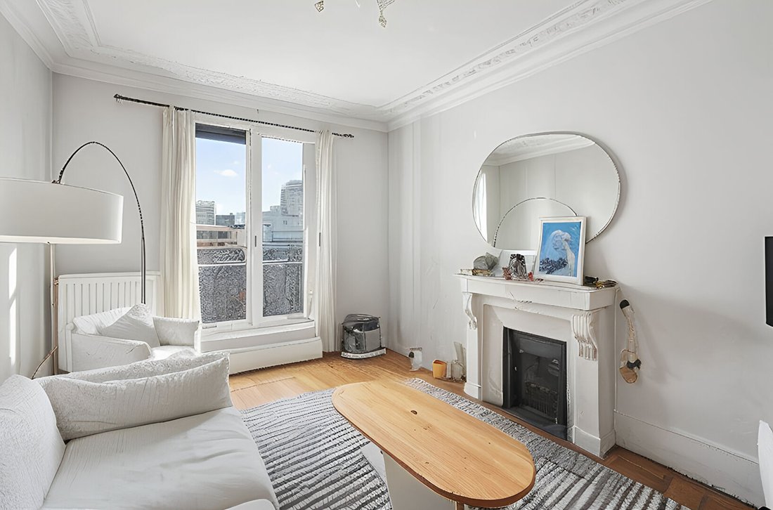Apartment in Grange Aux Belles-Terrage, Paris 10e Arrondissement, Paris 4 - 15869452