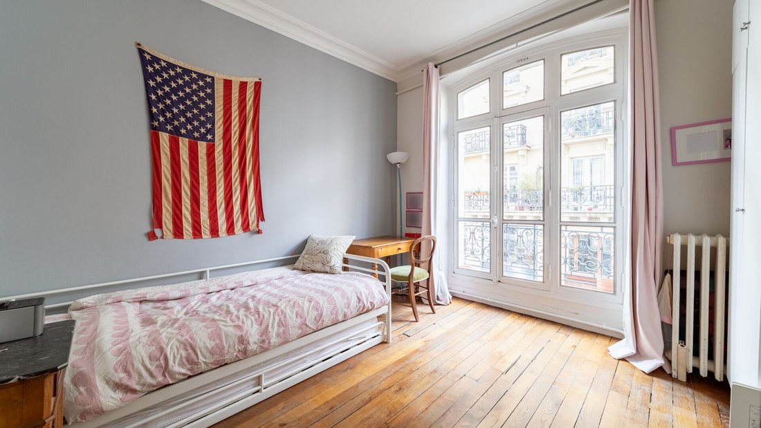 Apartment in Grange Aux Belles-Terrage, Paris 10e Arrondissement, Paris 2 - 15869472