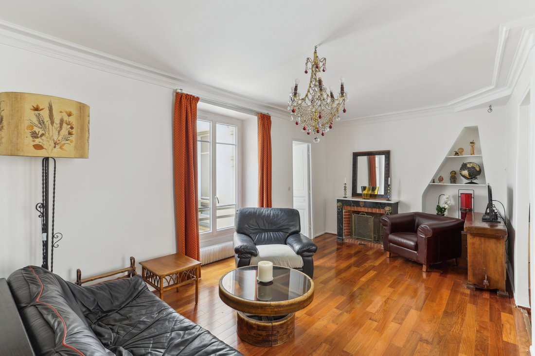 Apartment in Palais Royal, Paris 1er Arrondissement, Paris 3 - 15869137