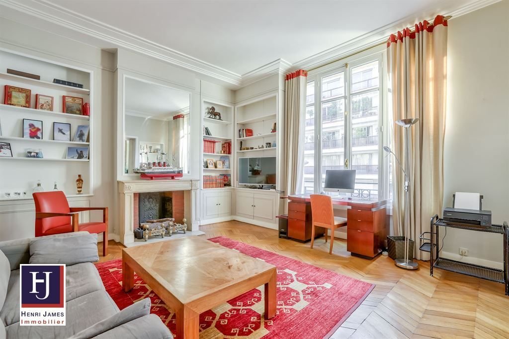 Apartment in Saint Gervais, Paris 4e Arrondissement, Paris 1 - 15868953