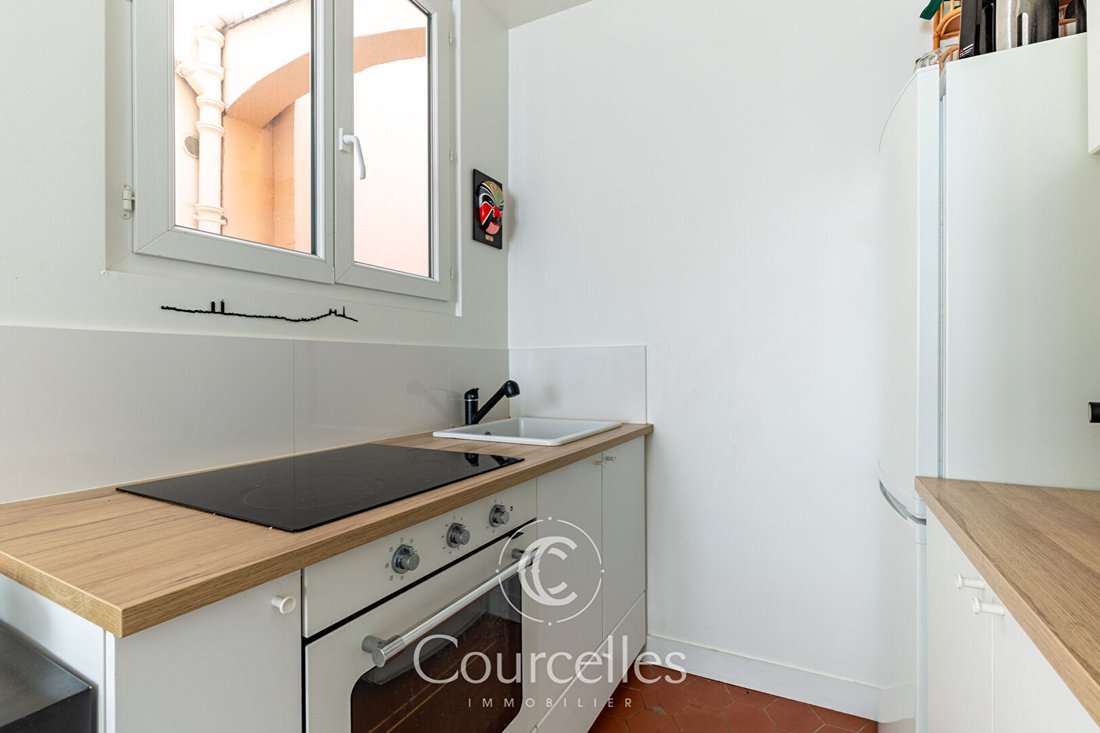 Apartment in Clignancourt-Jules Joffrin, Paris 18e Arrondissement, Paris 5 - 15868565
