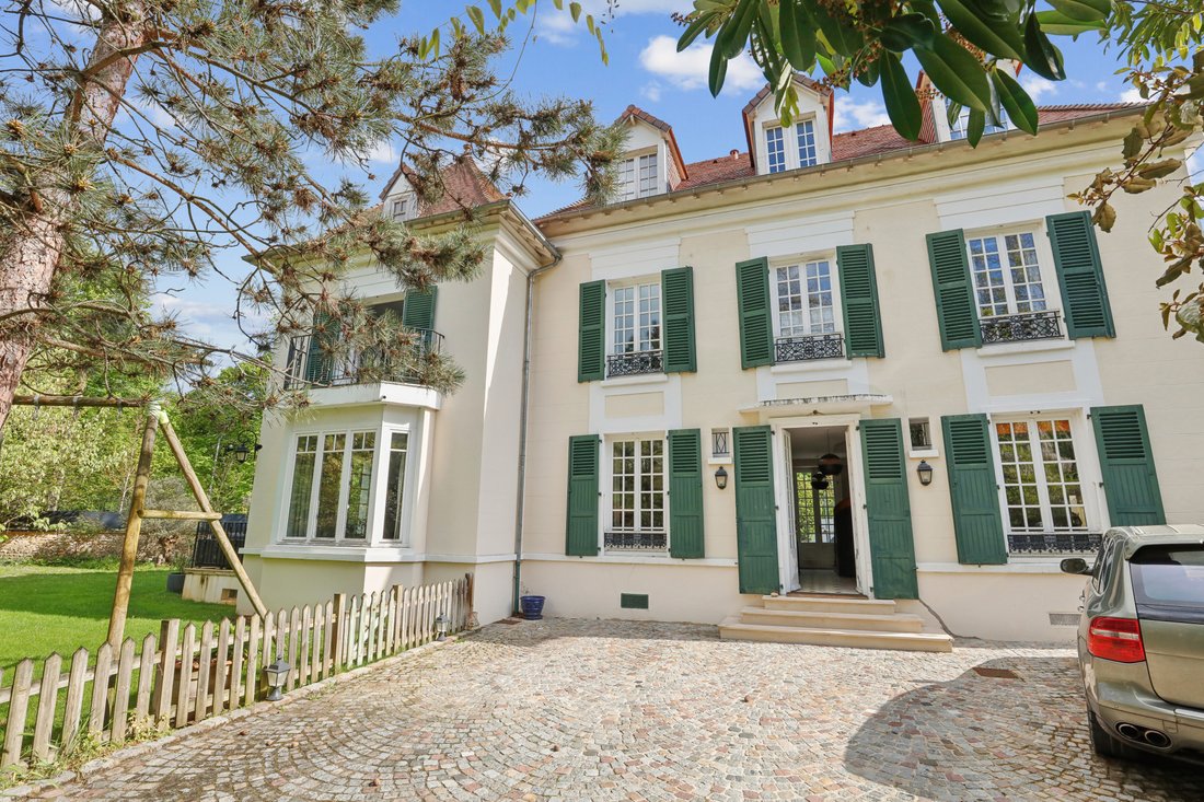 House in Napoleon, Maisons-Laffitte, France 3 - 15870520