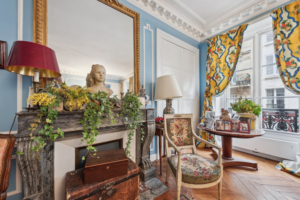 Apartment in Palais Royal, Paris 1er Arrondissement, Paris 3 - 15869839