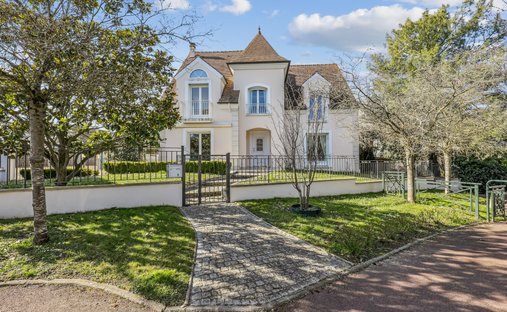 House in Le Vésinet, Ile-de-France, France 1