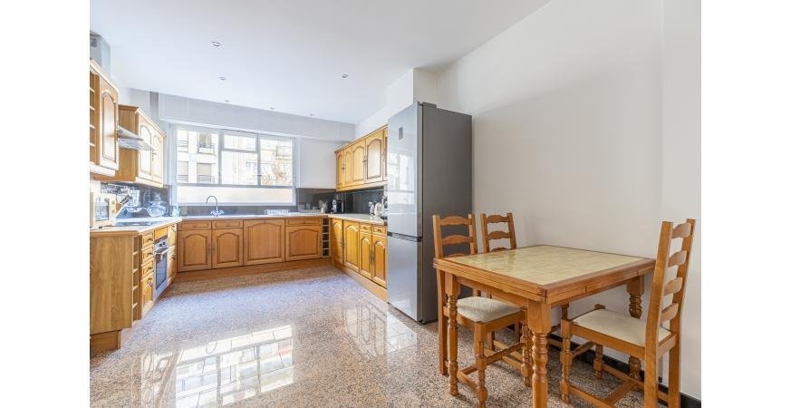 Apartment in Porte Dauphine, Paris 16e Arrondissement, Paris 2 - 15869556