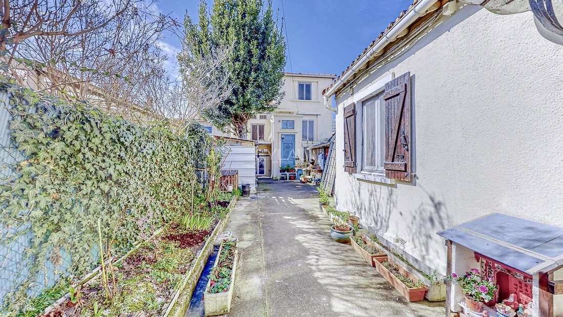 House in Vitry-sur-Seine, Ile-de-France, France 2 - 15868977