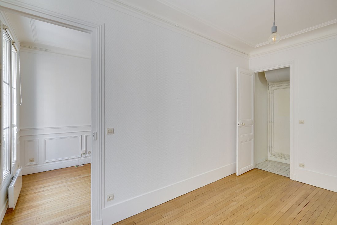 Apartment in Grange Aux Belles-Terrage, Paris 10e Arrondissement, Paris 4 - 15869396