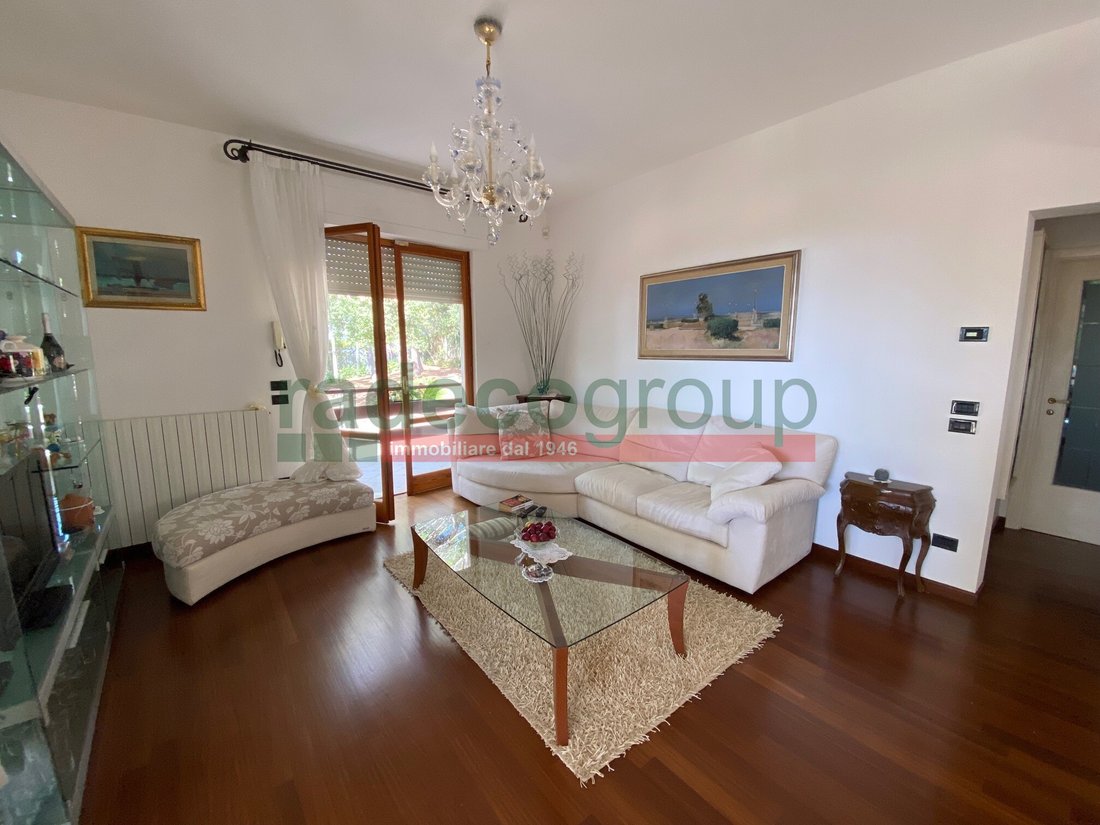 Villa in Historic Center, Livorno, Tuscany 5 - 15870053