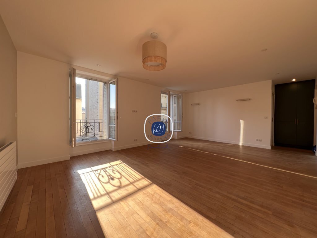 Apartment in Palais Royal, Paris 1er Arrondissement, Paris 2 - 15869170