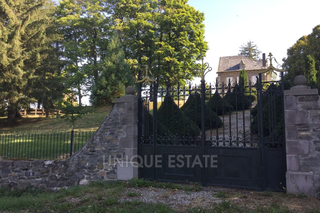 Villa in Marcenat, Auvergne-Rhône-Alpes, France 2 - 14569511