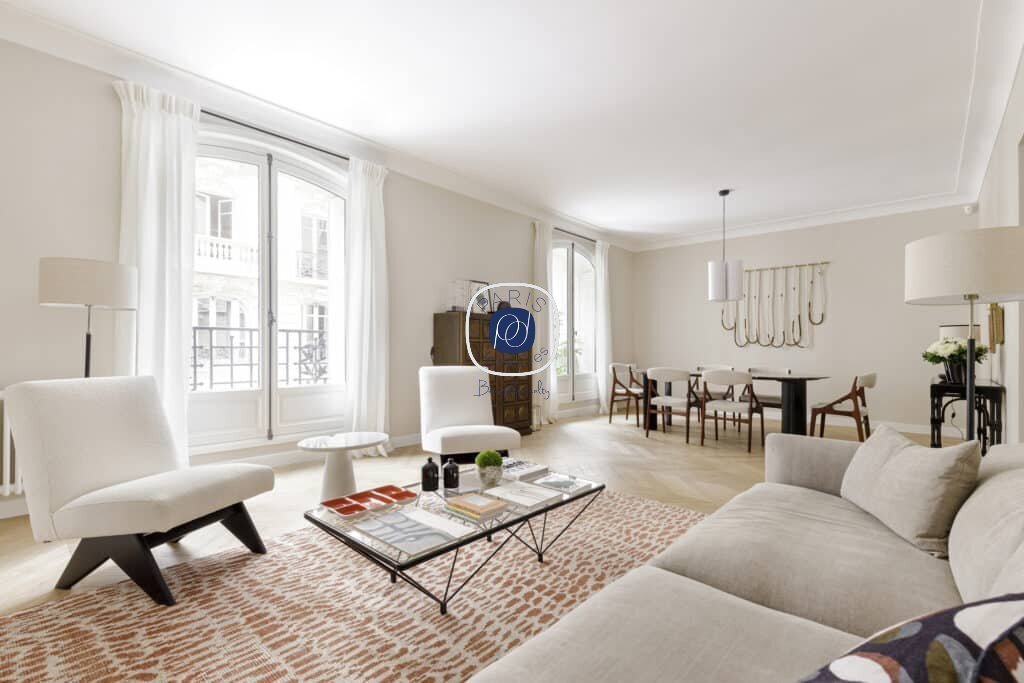 Apartment in Palais Royal, Paris 1er Arrondissement, Paris 1 - 15868847
