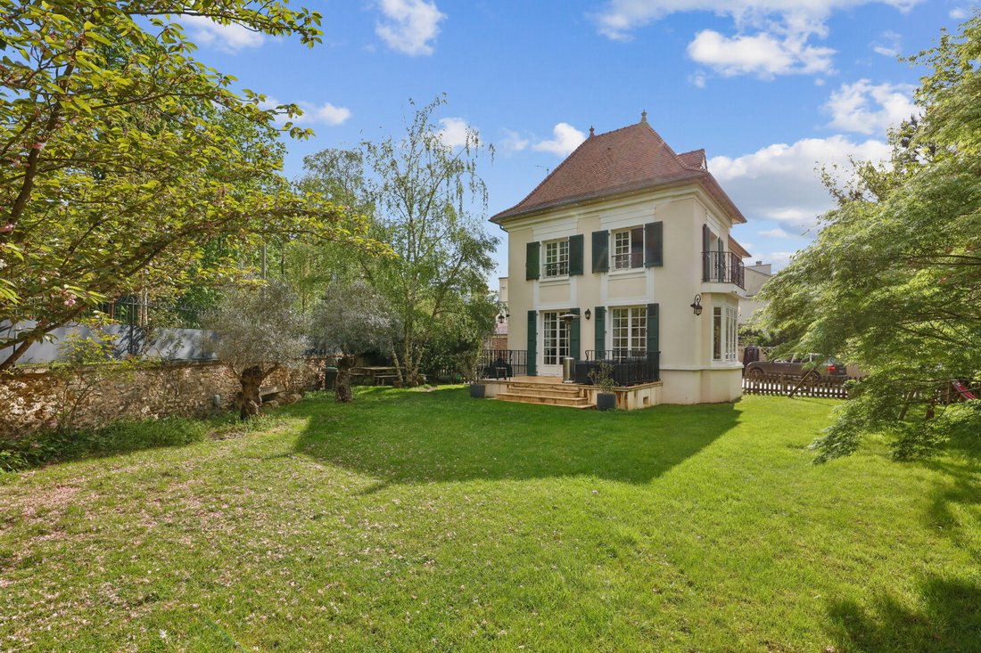 House in Napoleon, Maisons-Laffitte, France 1 - 15870520