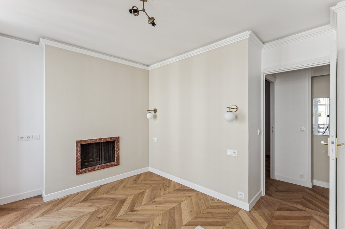 Apartment in Palais Royal, Paris 1er Arrondissement, Paris 5 - 15870054