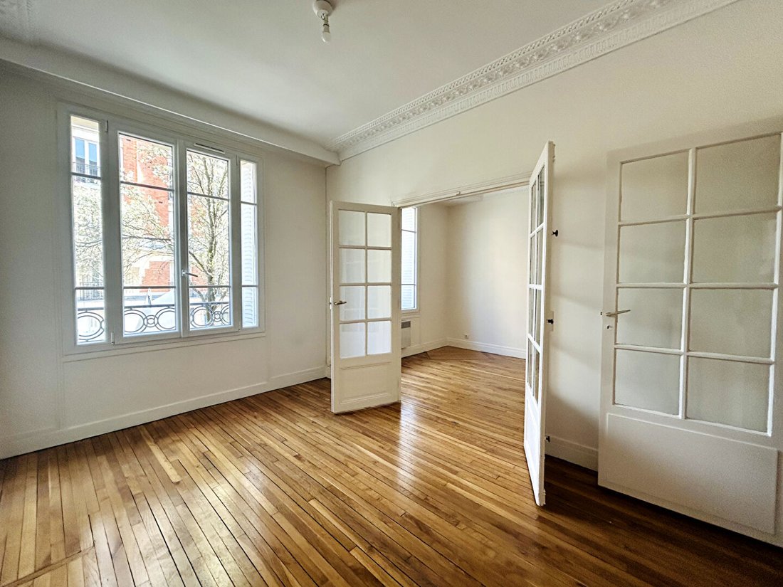 Apartment in Invalides, Paris 7e Arrondissement, Paris 1 - 15869278