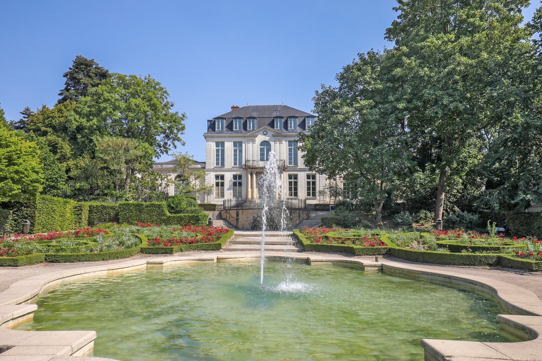 Apartment in Centre Ville-Sarments, Châtillon, France 2 - 15870264