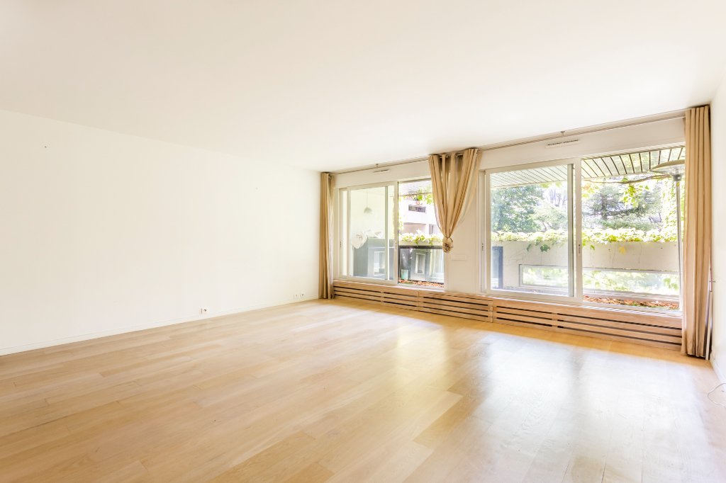Apartment in Invalides, Paris 7e Arrondissement, Paris 4 - 15868980