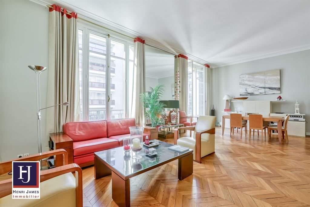 Apartment in Saint Gervais, Paris 4e Arrondissement, Paris 3 - 15868953