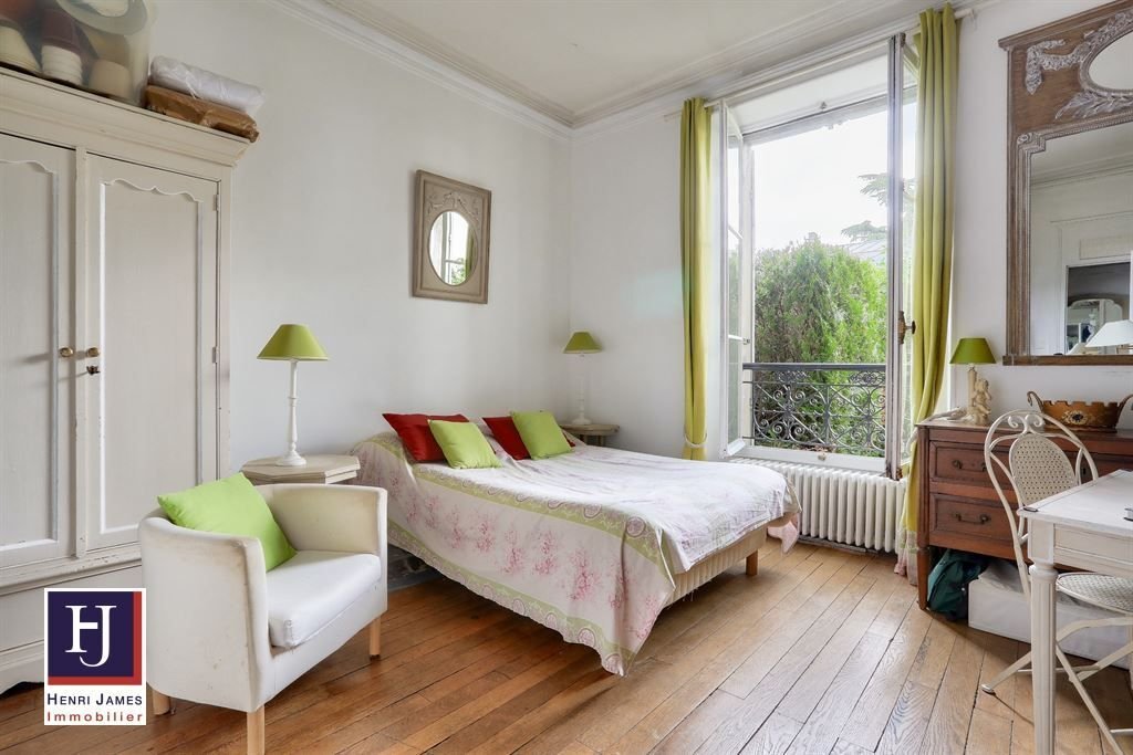 Apartment in Domaine National du Château, Versailles, France 5 - 15868756