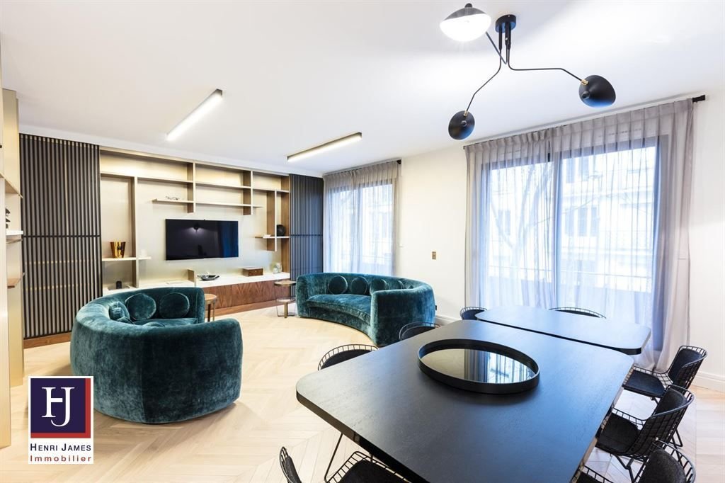 Apartment in Saint Gervais, Paris 4e Arrondissement, Paris 2 - 15869105