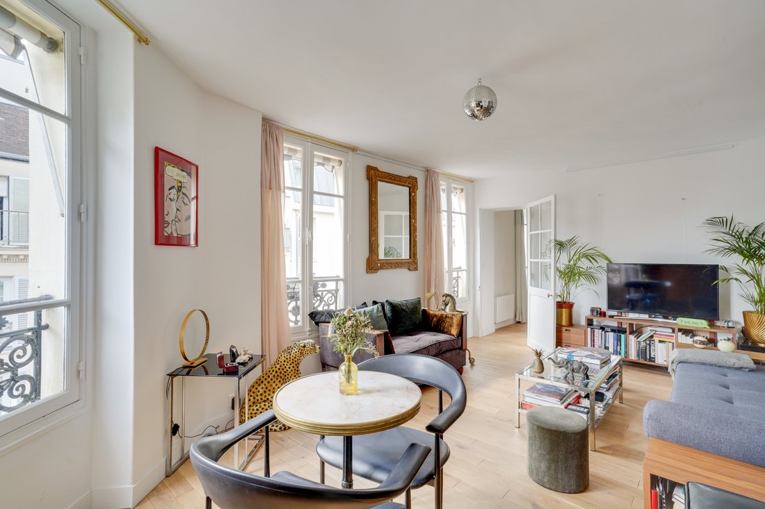Apartment in Palais Royal, Paris 1er Arrondissement, Paris 2 - 15869822
