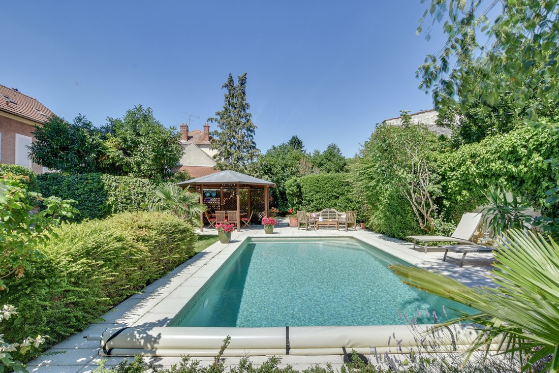 House in Meaux, Ile-de-France, France 2 - 15870133