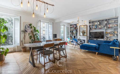 Apartment in Porte Saint Denis-Paradis, Paris 10e Arrondissement, Paris 1
