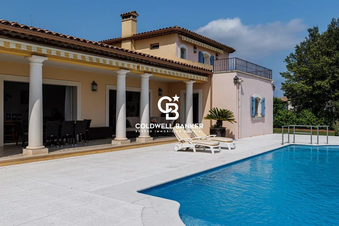 House in Châteauneuf-Grasse, Provence-Alpes-Côte d'Azur, France 3 - 15870180