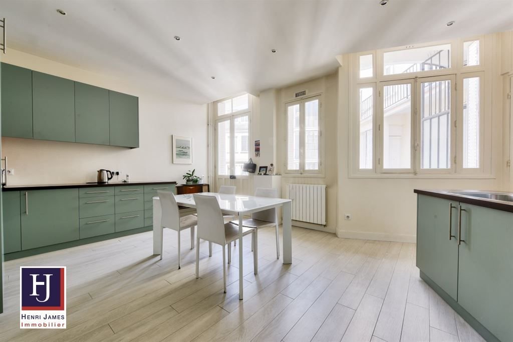 Apartment in Saint Gervais, Paris 4e Arrondissement, Paris 5 - 15868880
