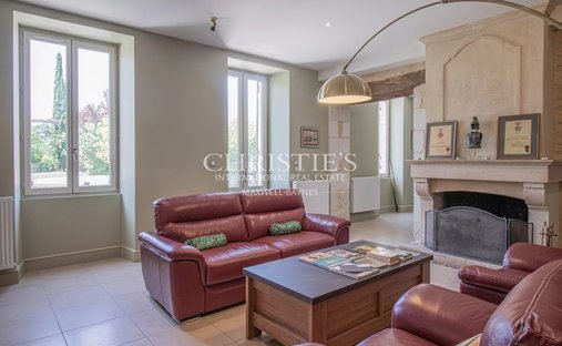 Castle for Sale in Monségur, Nouvelle-Aquitaine, France