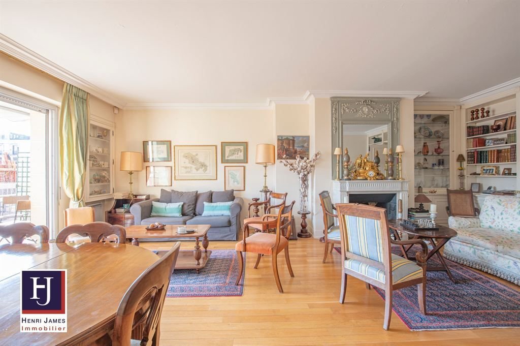 Apartment in Saint Gervais, Paris 4e Arrondissement, Paris 1 - 15868612