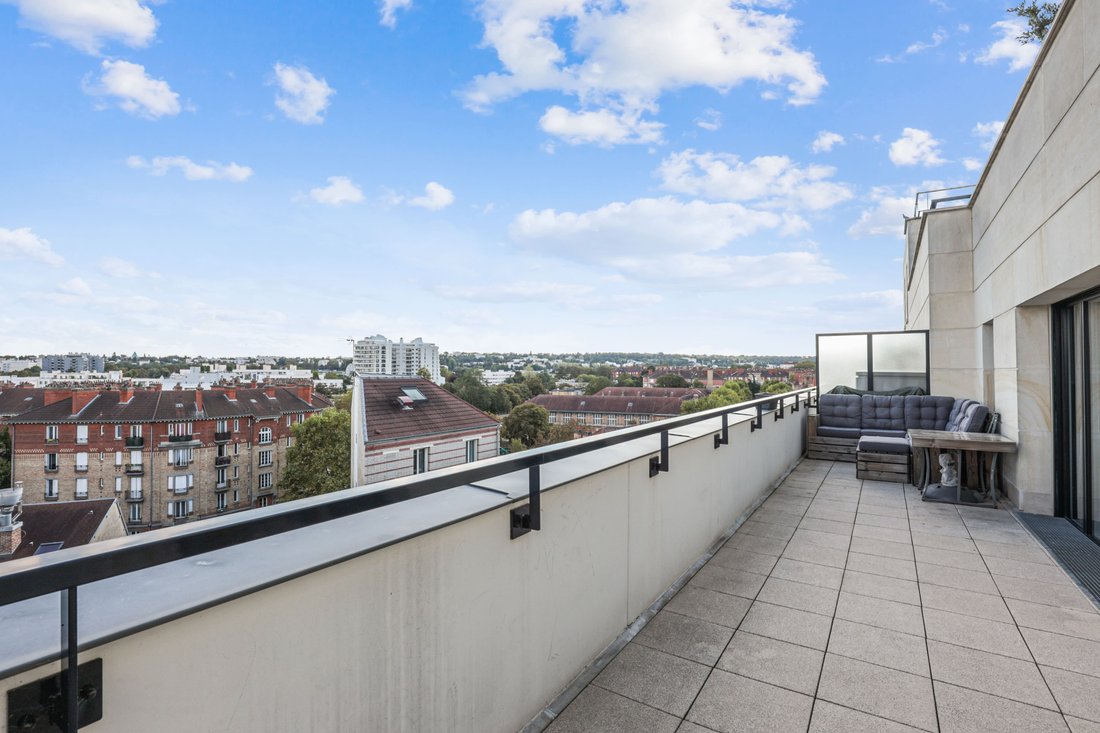 Apartment in Plateau Ouest, Suresnes, France 2 - 15870299