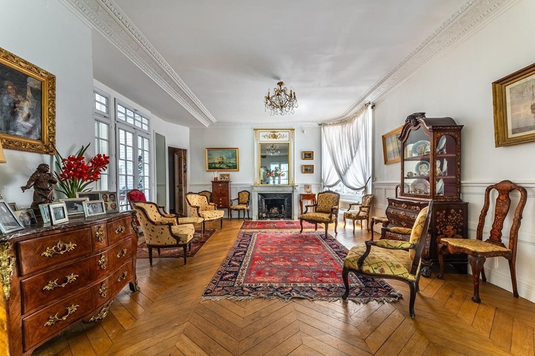 Apartment in Grange Aux Belles-Terrage, Paris 10e Arrondissement, Paris 4 - 15869033