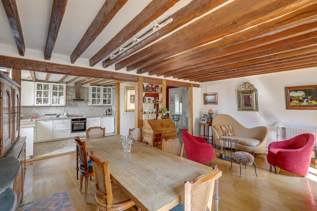 Apartment in Centre Ville-Sarments, Châtillon, France 5 - 15870264