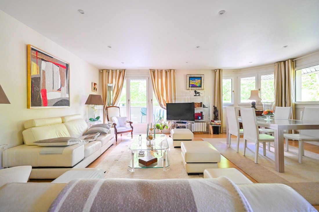 Apartment in Hôtel de Ville-Planchette, Levallois-Perret, France 1 - 15869176