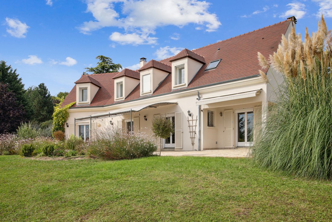 House in Forêt, Saint-Germain-en-Laye, France 5 - 15869481
