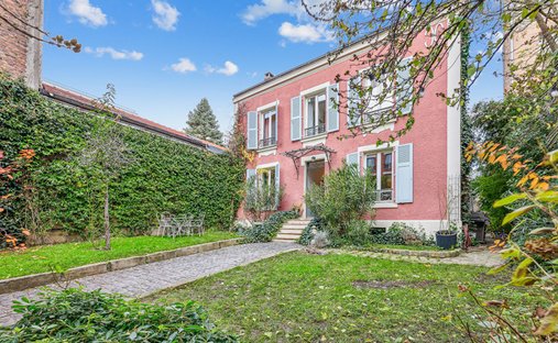 House in Centre-Sadi Carnot, Bagnolet, France 1