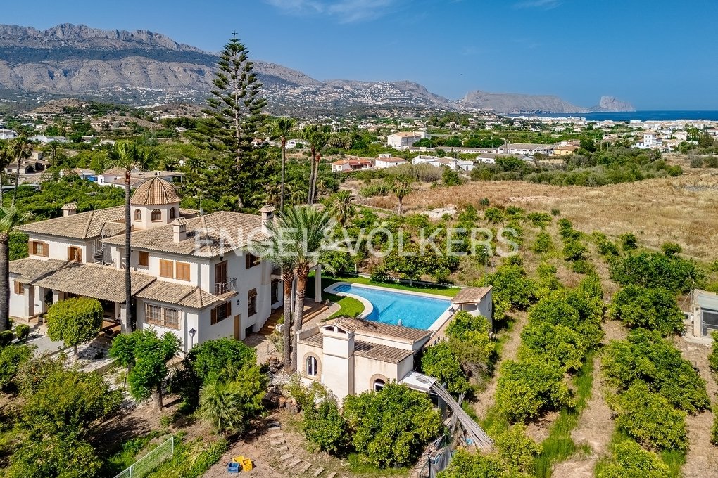 Villa in Altea, Valencian Community, Spain 1 - 15617993