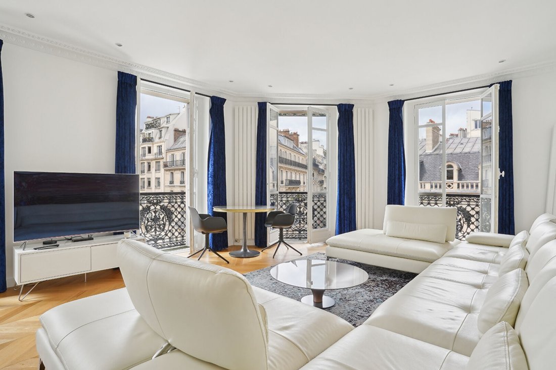 Apartment in Bois de Boulogne, Paris 16e Arrondissement, Paris 4 - 15869232