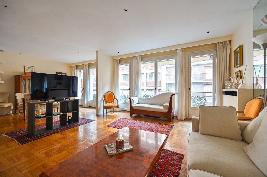 Apartment in Enfants Rouges, Paris 3e Arrondissement, Paris 1 - 15869132