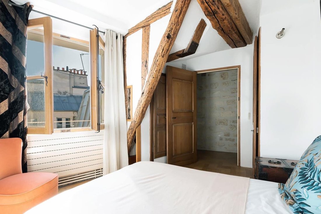 Apartment in Palais Royal, Paris 1er Arrondissement, Paris 5 - 15870240