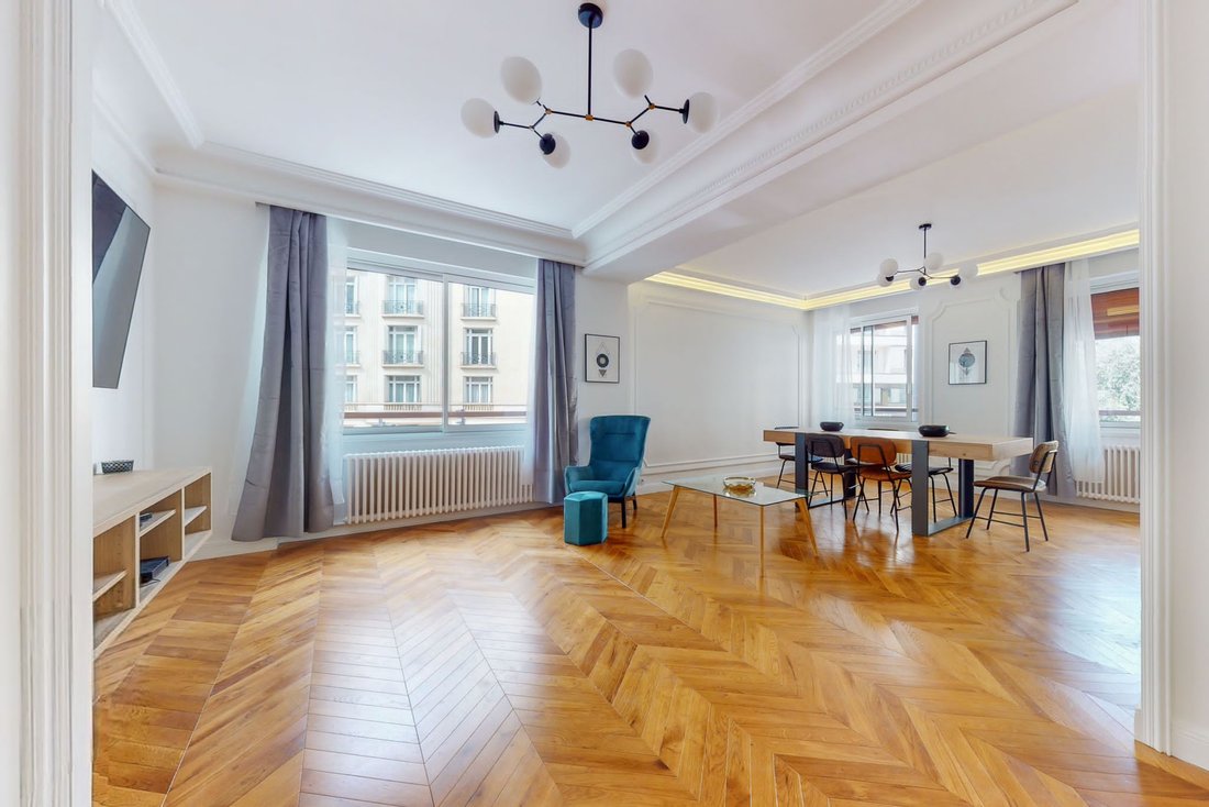 Apartment in Pereire-Malesherbes, Paris 17e Arrondissement, Paris 2 - 15870549