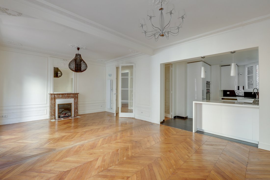Apartment in Palais Royal, Paris 1er Arrondissement, Paris 1 - 15869767