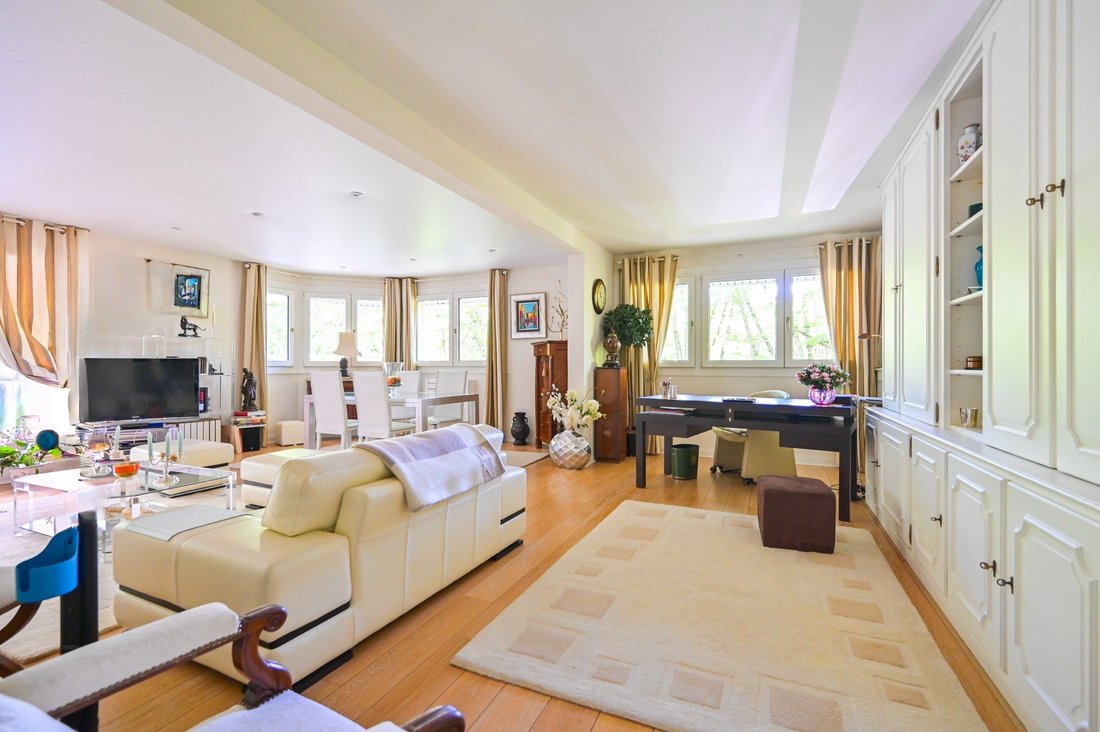 Apartment in Hôtel de Ville-Planchette, Levallois-Perret, France 4 - 15869176