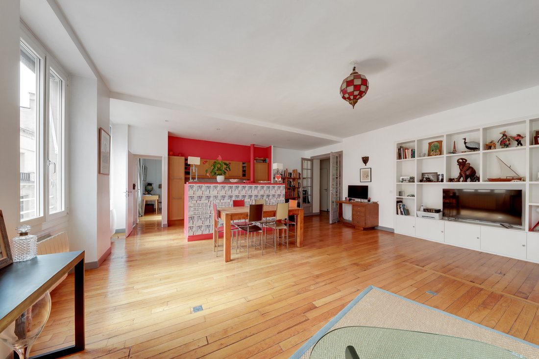Apartment in Palais Royal, Paris 1er Arrondissement, Paris 3 - 15870274