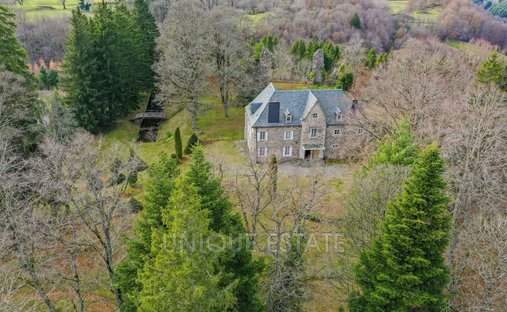 Villa in Marcenat, Auvergne-Rhône-Alpes, France 1