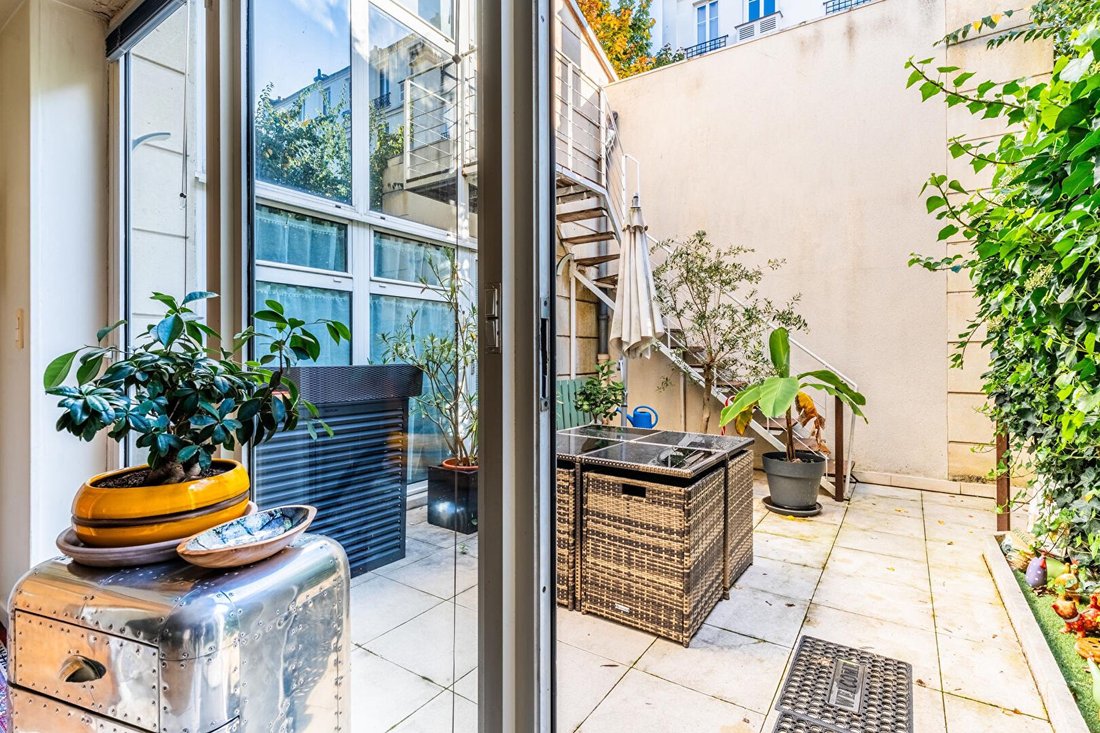 Apartment in Grange Aux Belles-Terrage, Paris 10e Arrondissement, Paris 2 - 15869608