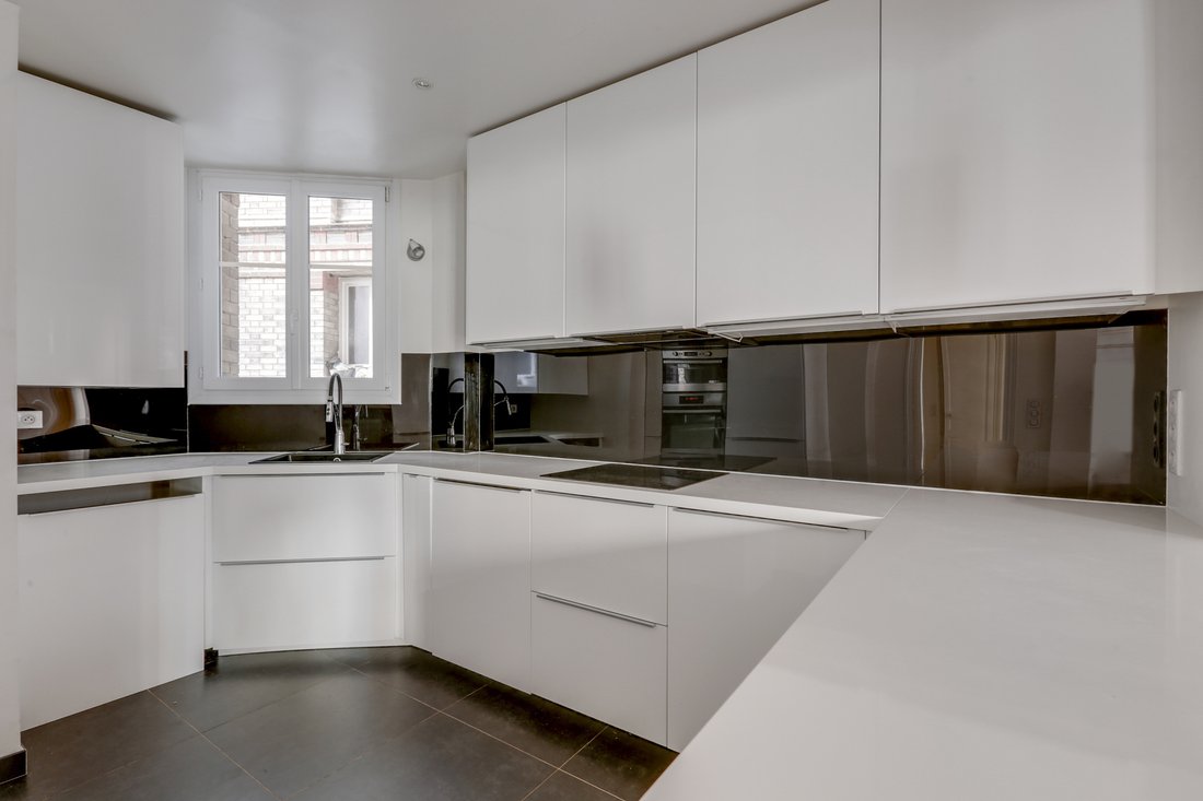 Apartment in Palais Royal, Paris 1er Arrondissement, Paris 5 - 15869767