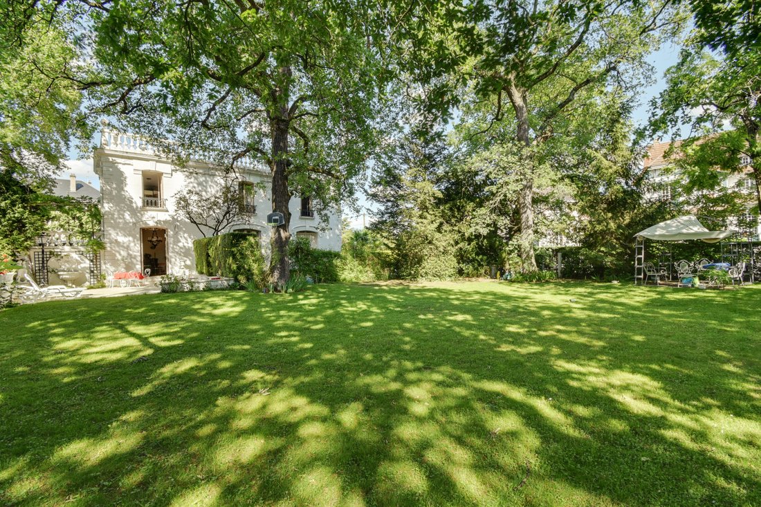 House in Napoleon, Maisons-Laffitte, France 2 - 15869940